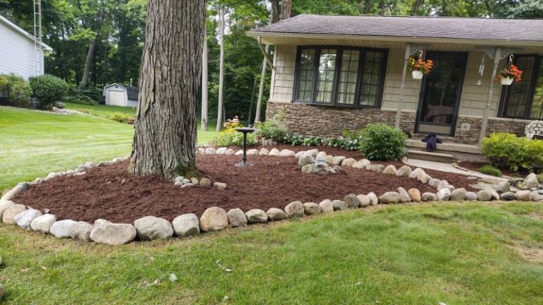 Why You Should Add Fresh Mulch to Your Landscape & Garden Beds